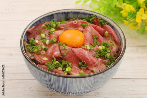 ローストビーフ丼