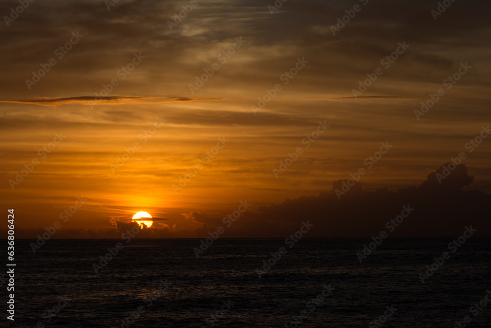 Fototapeta premium sunset over the sea