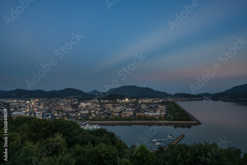 日本の岡山県笠岡市の美しい夜景