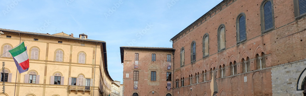 Naklejka premium Piazza del Duomo in Siena - Toskana Italien