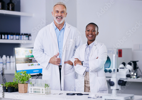 Fototapeta Naklejka Na Ścianę i Meble -  Portrait, scientist team and people with arms crossed in laboratory for research, work and experiment of plants. Happy, science doctor and confident medical professional, student and mentor together