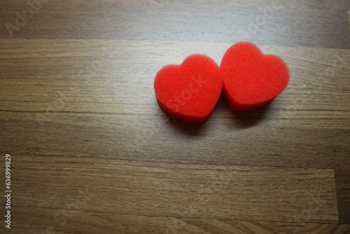 Foto simple background with red hearts design for love and Valentine's Day concept