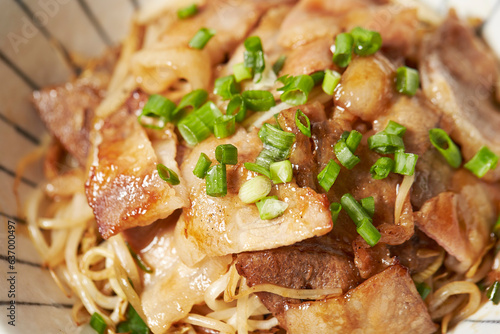 Stir-fried Noodles with Roasted Pork