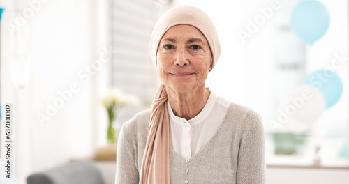Canvas Print Face, senior woman and cancer patient in hospital for healthcare, wellness and healing