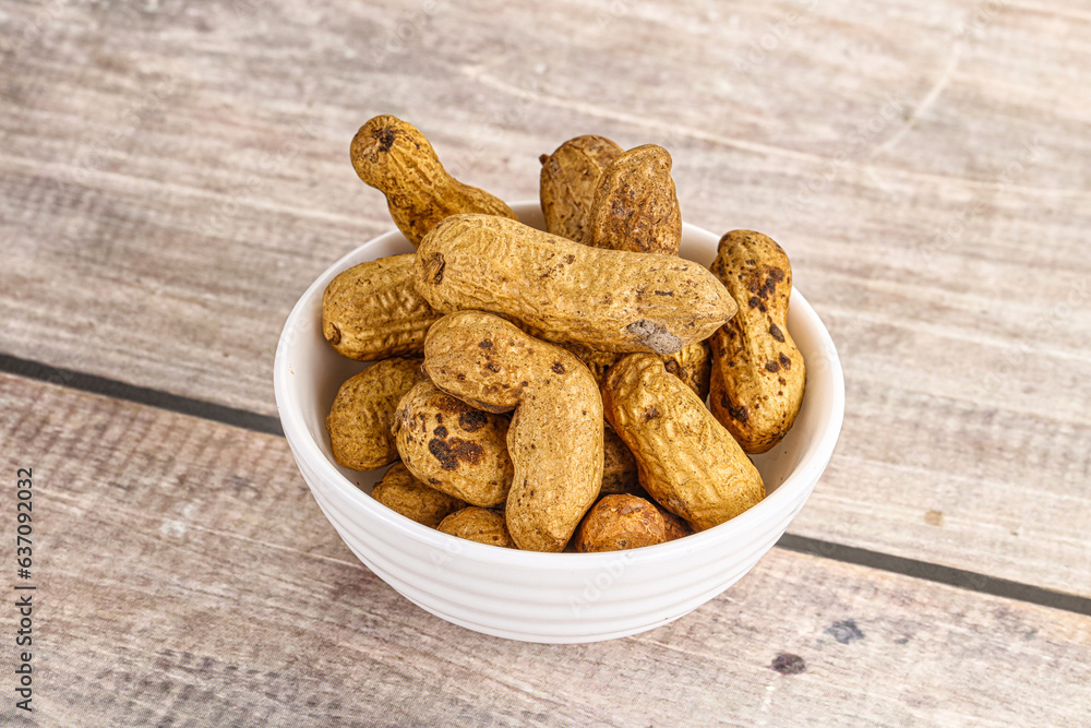 Raw ripe unpeeled peanut heap Raw ripe unpeeled peanut heap