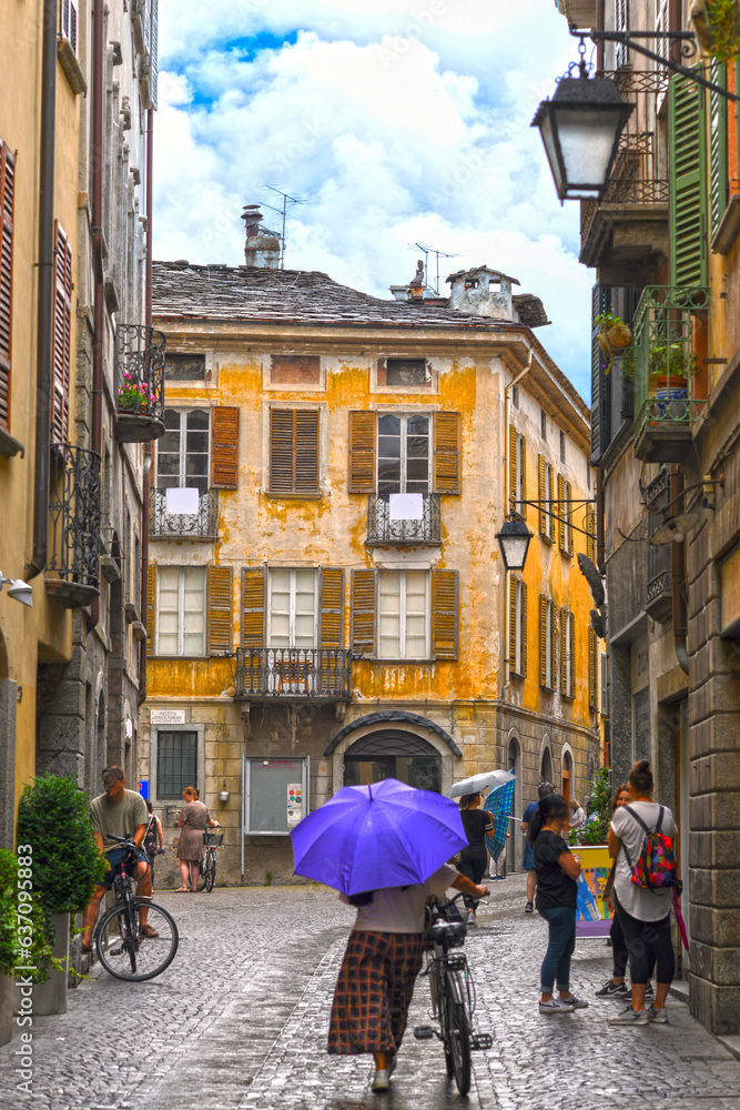 Obraz premium Altstadt von Chiavenna in der Provinz Sondrio, Region Lombardei (Italien)