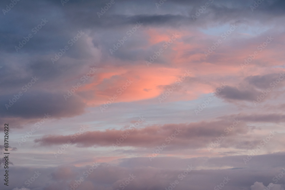 Naklejka premium Cloudscape dramatic background, sunset light