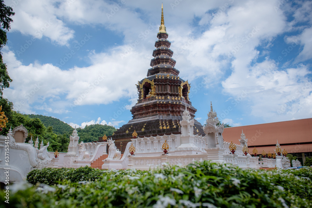 Fototapeta premium Beautiful temple in the valley.