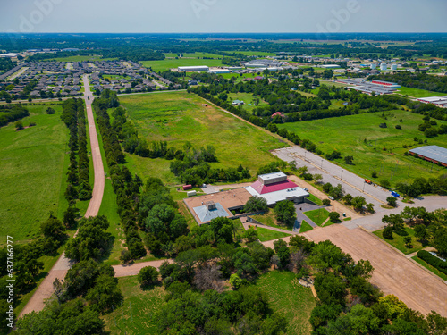 Fototapeta Naklejka Na Ścianę i Meble -  Aerial view of Shawnee cityscape