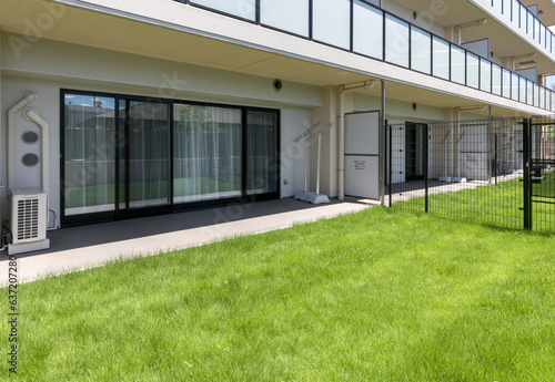 専用庭のあるマンション（日本の住宅）