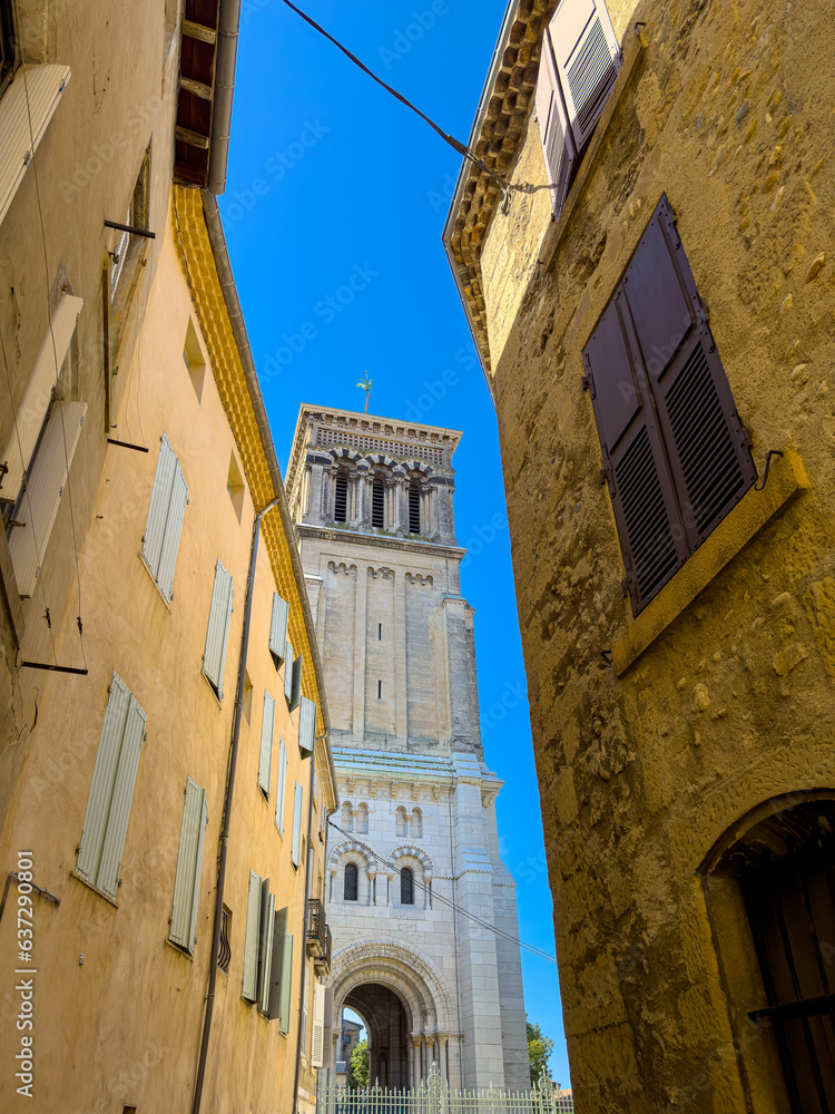 Valence: A Charming Old Village in France with a Stunning Street View