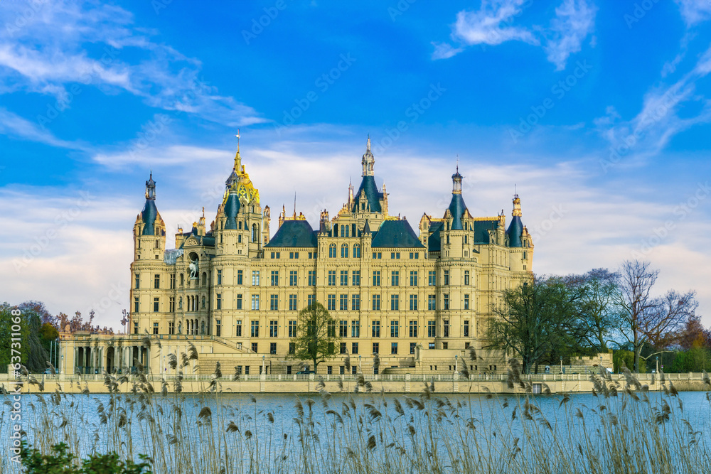 Obraz premium famous schwerin castle , Germany