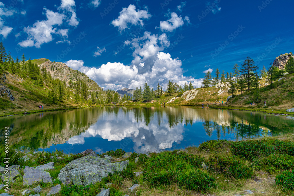 Il lago nero di Rocca la Meja, in alta Valle Maira, nel sud del Piemonte