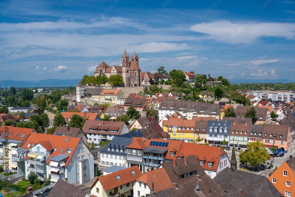 View from Eckhartsberg onto the historic centre with the Roman minster of St. Stephan, Breisach am Rhein, Upper Rhine, Black Forest, Baden-Wuerttemberg, Germany