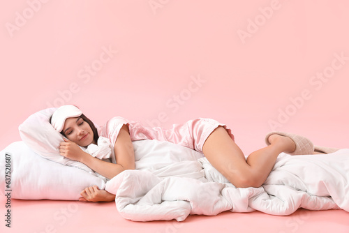 Beautiful young woman with ...