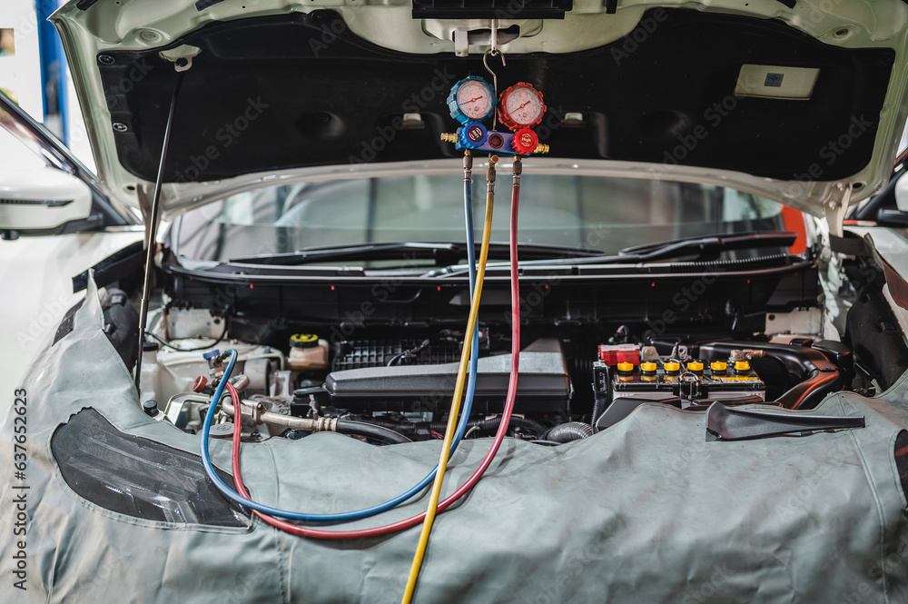 Car air conditioner vacuum down and recharge air conditioning system