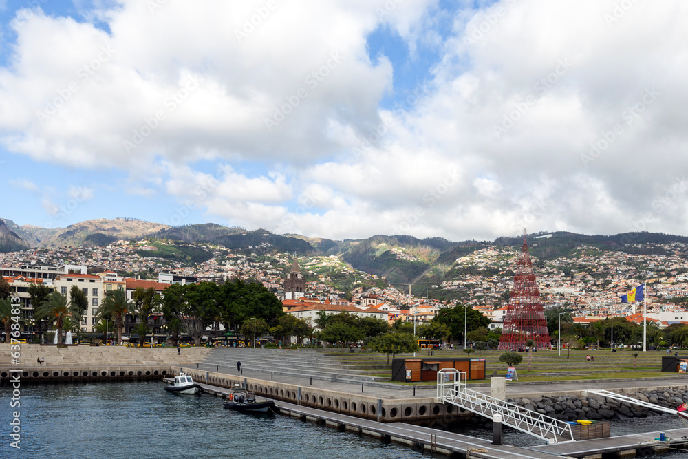 Obraz premium View on the city of Funchal, Capital of the island of Madeira (Portugal)