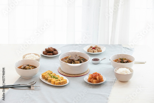 한우국밥으로 차려진 한국의 식탁