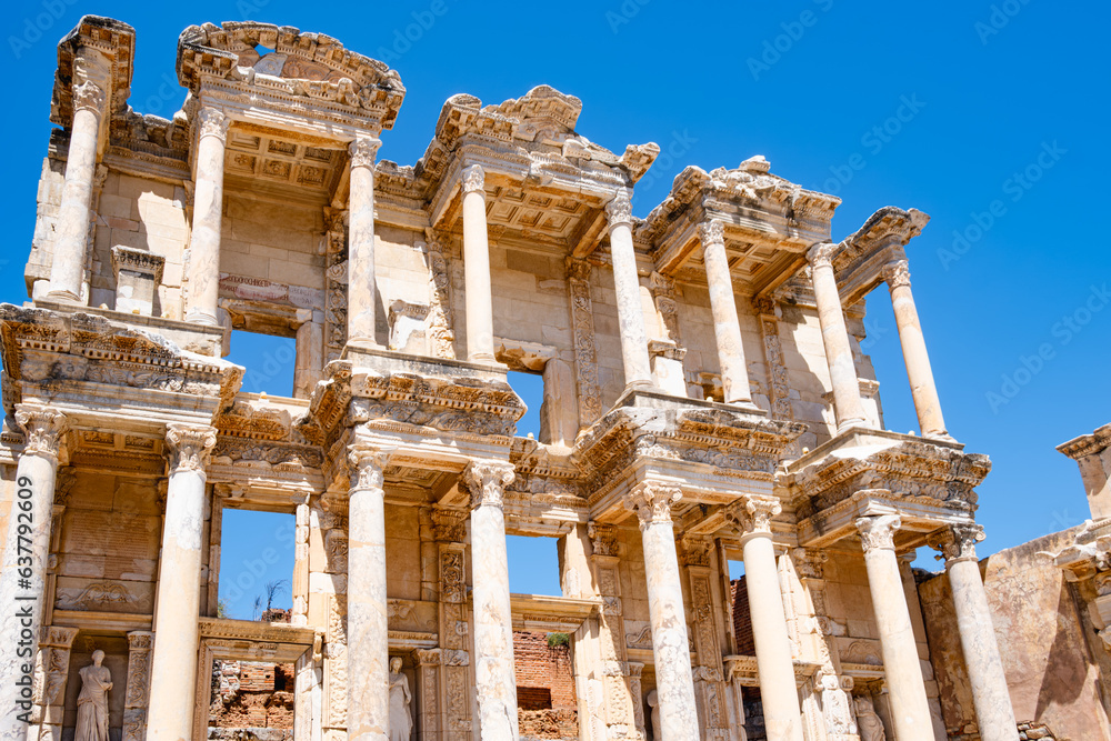 Obraz premium Celsus Library in Ephesus, Ephesus is a popular tourist destination in Turkey.