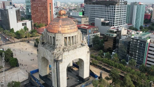  Arco de la Revolución, dron 4k, Ciudad de México.