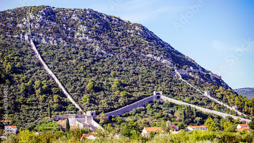 Fototapeta Naklejka Na Ścianę i Meble -  Coastline beach and little town in croatia around Dubrovnik