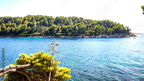 Fototapeta Naklejka Na Ścianę i Meble -  Coastline beach and little town in croatia around Dubrovnik
