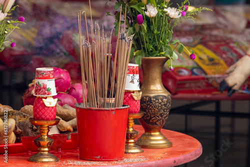 China Ghost Festival, Zhongyuan Purdue, believers, burning incense, praying, Purdue,