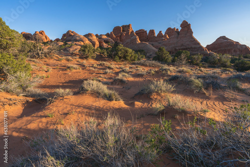 hiking the broken arch trail in arches national park  utah  usa