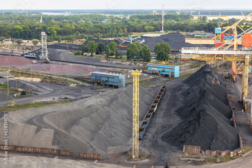 Obraz na płótnie Cargo port in Poland. Coal handling. w salonie