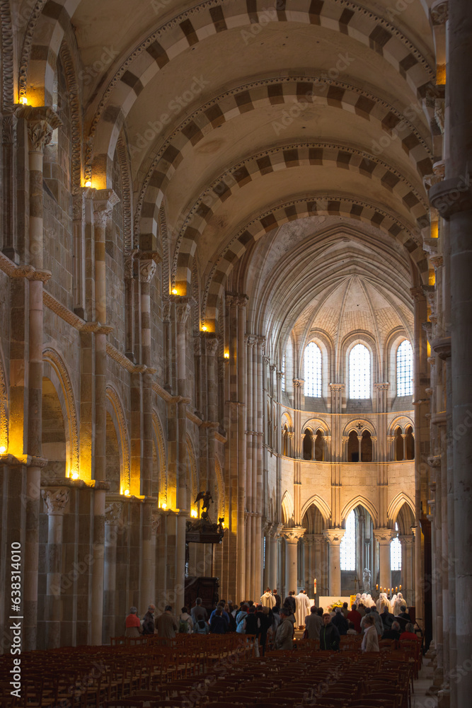 Fototapeta premium In the historic centre of Vezelay