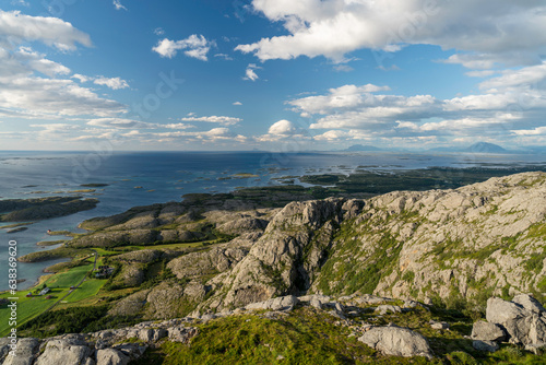 Blick vom Ravnfloget über Vega (Norwegen, Helgeland) © Donnerbold