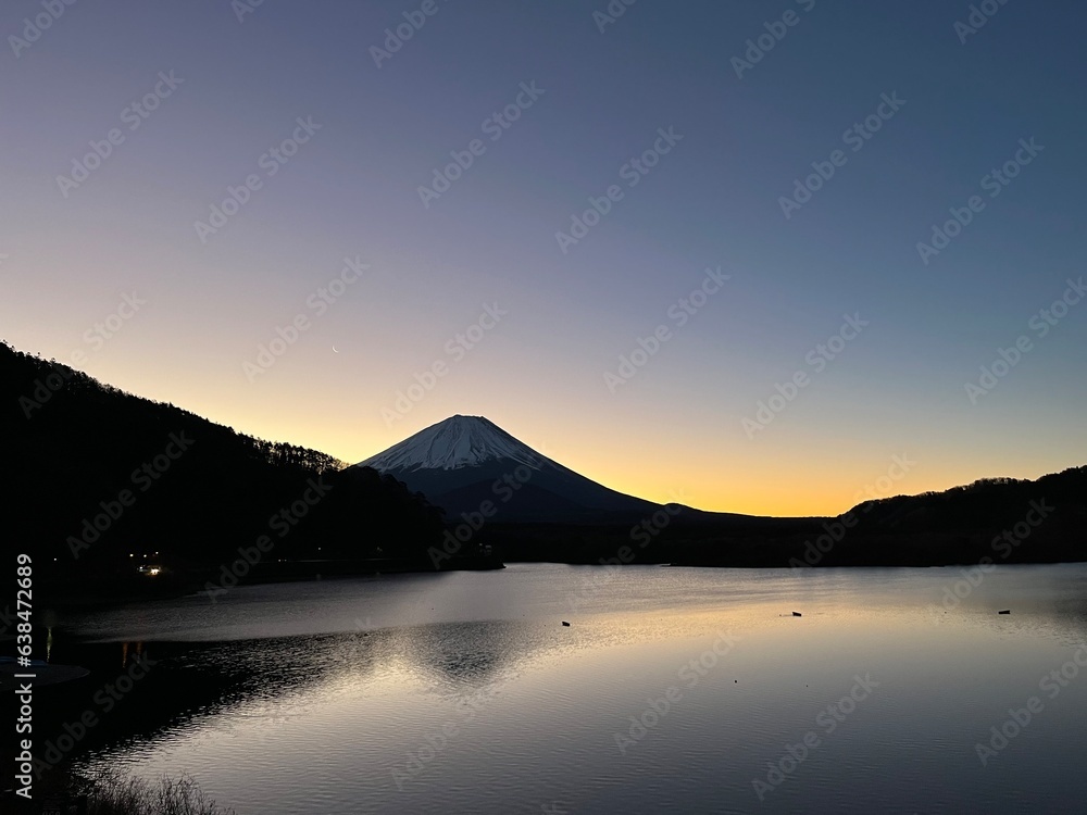 富士山　朝焼け　初日の出　日の出　精進湖