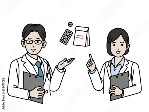 薬について説明する白衣を着た男女　医師、薬剤師