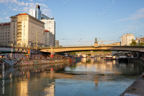 Multi-storey buildings on the Danube Canal embankment in Vienna © i_valentin
