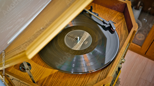 The turntable has an attractive vintage sound quality