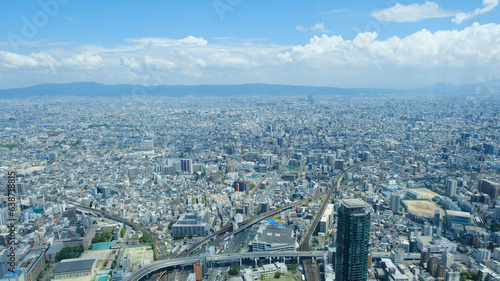 大阪のあべのハルカス屋上から見た大阪の街並み