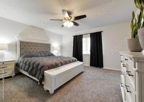 Fotografía Modern residential bedroom interior
