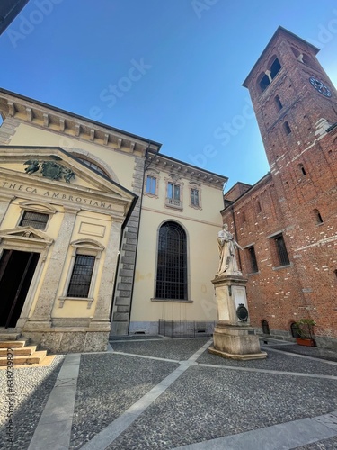 Colourful amazing facades of Italy buildings in the lake, river, sea and in the city center. Sunny day in Italy. Sightseeing in Milano, Genoa, Varenna, Bergamo, Lake Como. photo