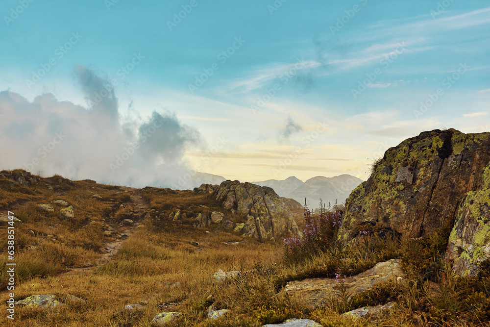 Obraz premium sunrise in the mountains