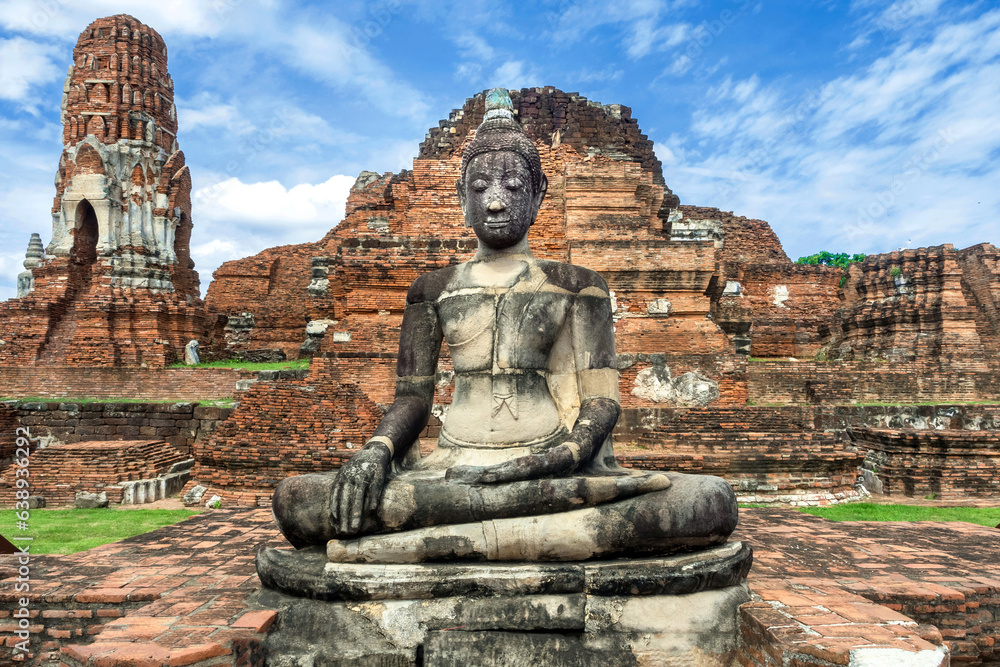Ruined buddha statue in ancient at Ratchaburana temple,Ayutthaya thailand Ruined buddha statue in ancient at Ratchaburana temple,Ayutthaya thailand