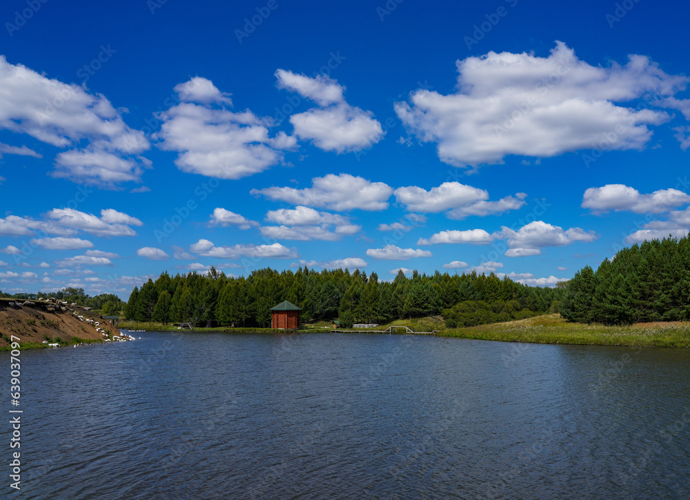 Obraz premium Landscape overlooking the river