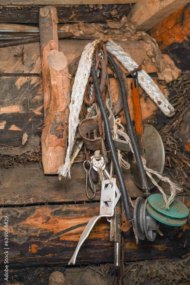 old things hanging on the wall of the barn old things hanging on the wall of the barn
