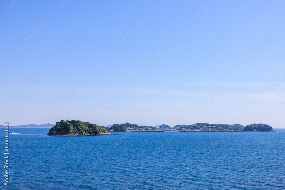 日間賀島の高台から見た築見島と篠島　愛知県南知多町