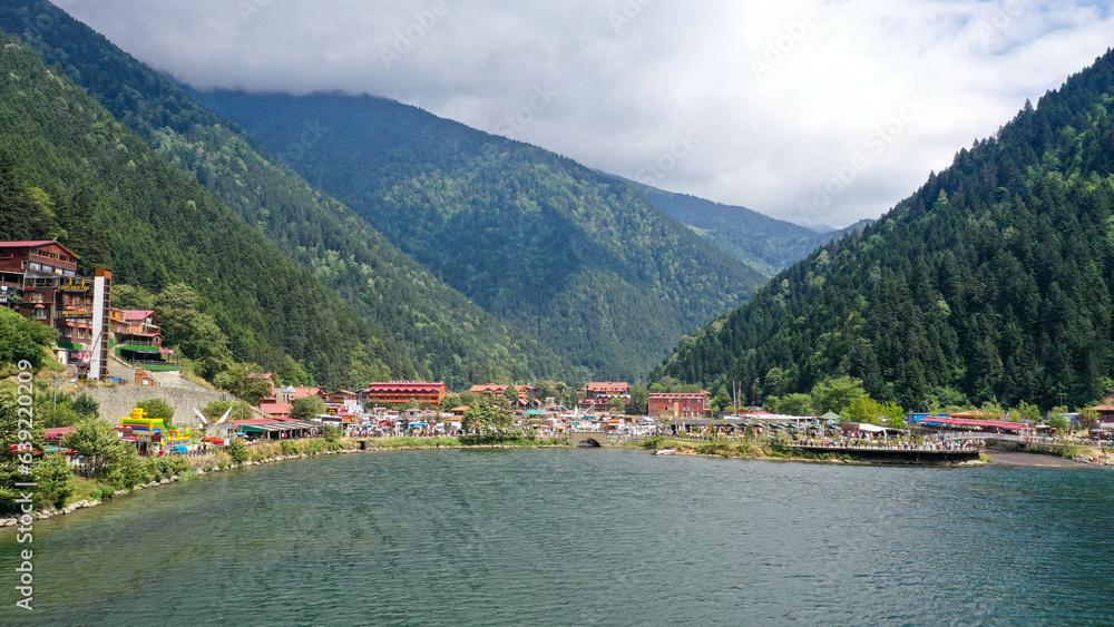 Scenic Wonders: Ouzengol Lake in Turkey