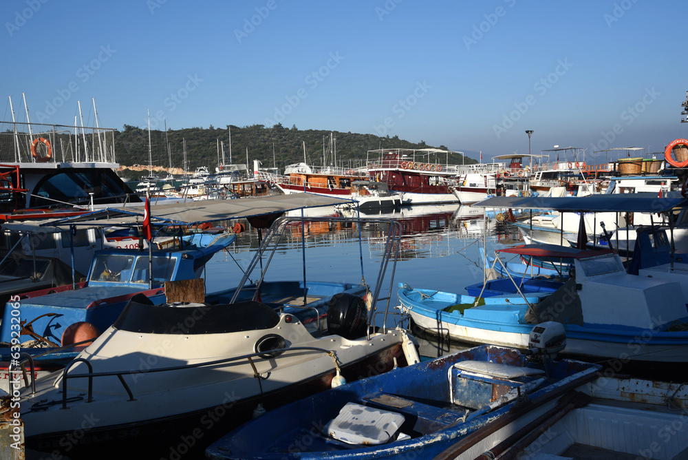Fischerboote in Cesme, Türkei