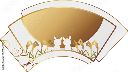 高級感のある十五夜の扇型フレーム　ホワイト＆ゴールド