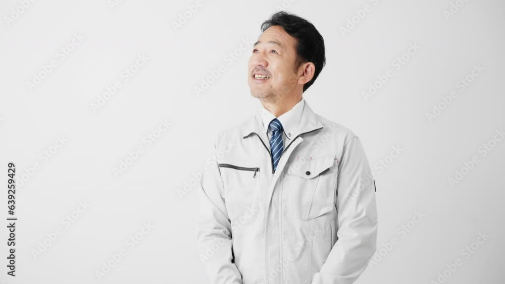 笑顔のミドル男性　作業服イメージ	
