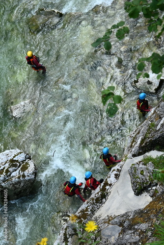 canyoning in der kaiserklamm rofan gebirge tirol alpen österreich, canyoning in a ravine in tyrol alps rofan mountains