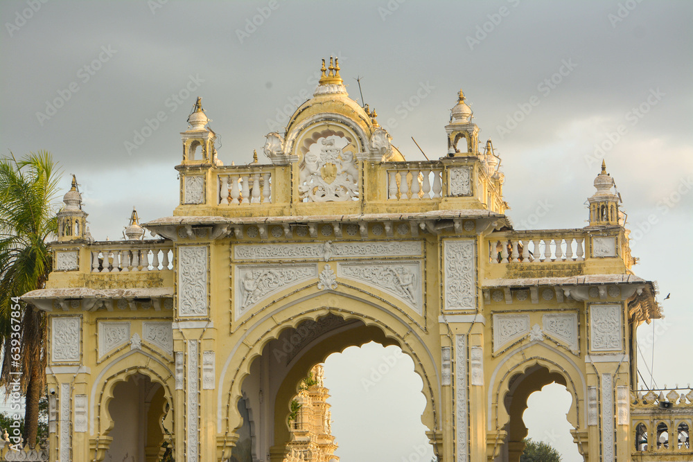 Obraz premium Palace Entry Structure