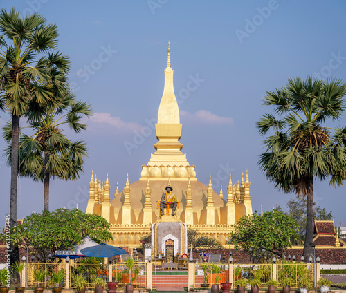 Slika na platnu Pha That Luang,'Great Stupa' gold-covered large Buddhist stupa in the centre of the city of Vientiane, Laos,South east Asia
